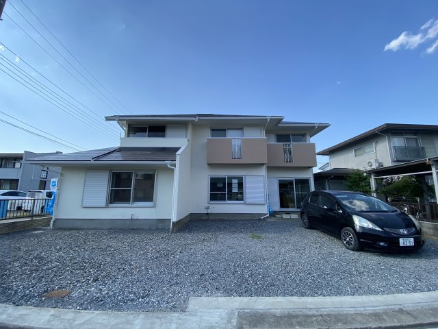 行田市栄町《リフォーム済中古住宅・防音室付》の駐車場