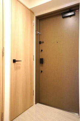 【玄関】 | Ｊ．ＧＲＡＮ　Ｃｏｕｒｔ　品川西大井ＥＡＳＴ | ※写真は同タイプ住戸です。