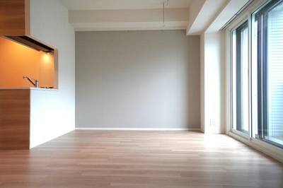 【居間・リビング】 | Ｊ．ＧＲＡＮ　Ｃｏｕｒｔ　品川西大井ＥＡＳＴ | ※写真は同タイプ住戸です。