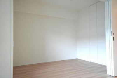 【洋室】 | Ｊ．ＧＲＡＮ　Ｃｏｕｒｔ　品川西大井ＥＡＳＴ | ※写真は同タイプ住戸です。