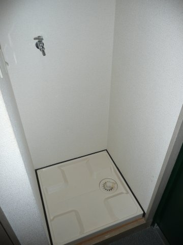 シャトーエルドラドの設備|洗濯機置場