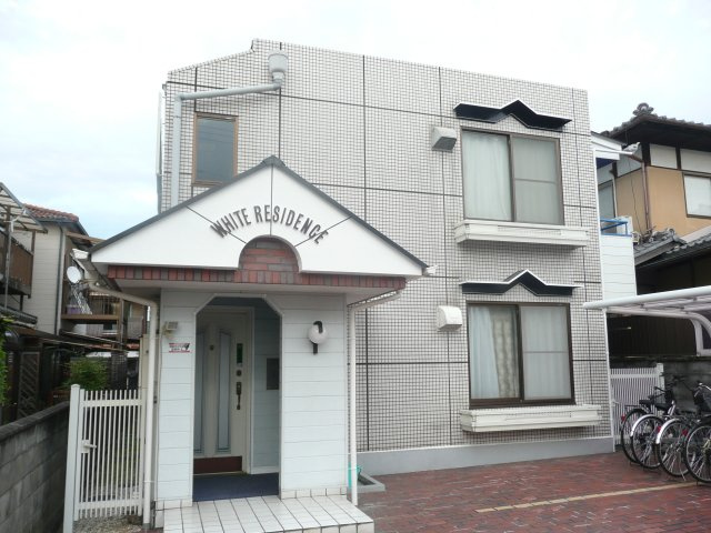 ホワイトレヂデンスの外観