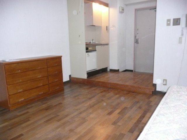 ホワイトレヂデンスの居間・リビング