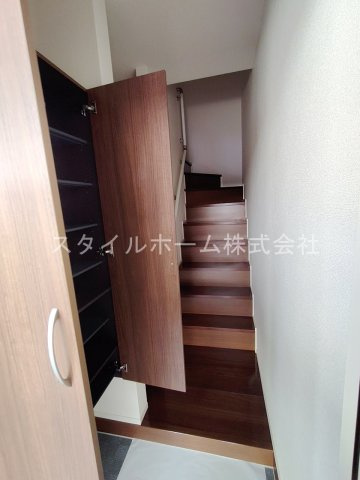 ヴィルヌーブ野路の収納|別部屋写真です。