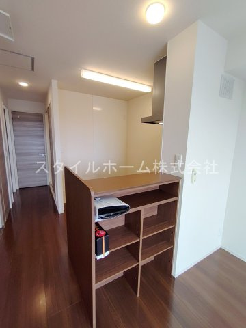 ヴィルヌーブ野路の内装|別部屋写真です。