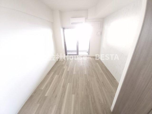 プレサンス兵庫ヴィアーレの居間・リビング