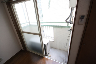 【バルコニー】 | マキシム六本松西 | 別号室の写真になります。現況優先。