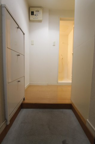 【玄関】 | メープルハイツ21 | 別号室の写真になります。現況優先。