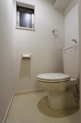 【トイレ】 | メープルハイツ21 | 別号室の写真になります。現況優先。