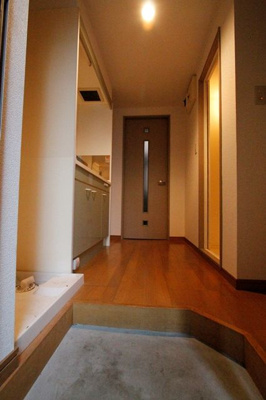 【玄関】 | コーポひまわり | 別号室の写真になります。現況優先。