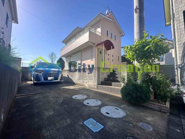 秦野市曽屋　敷地広々中古住宅の外観