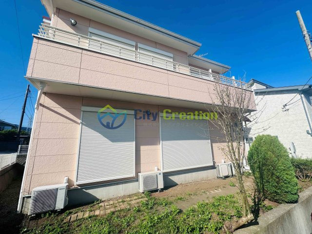 秦野市曽屋　敷地広々中古住宅の外観