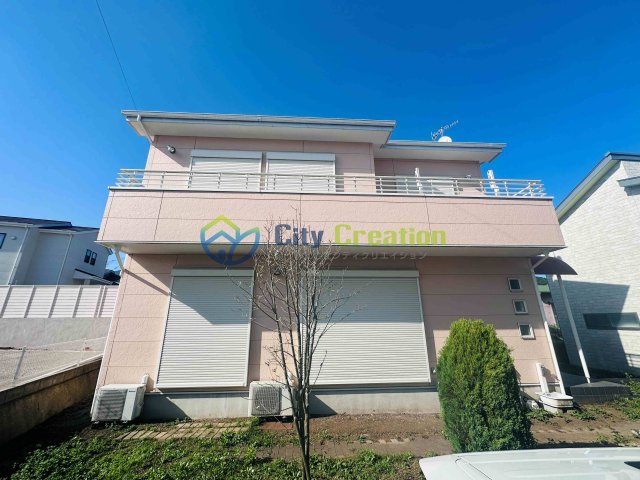 秦野市曽屋　敷地広々中古住宅の外観