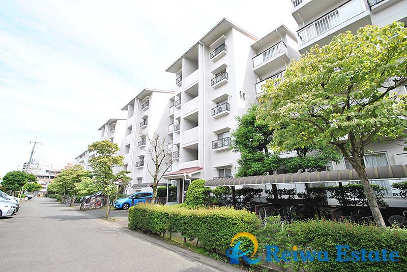 サニータウン茅ヶ崎　10号棟の外観