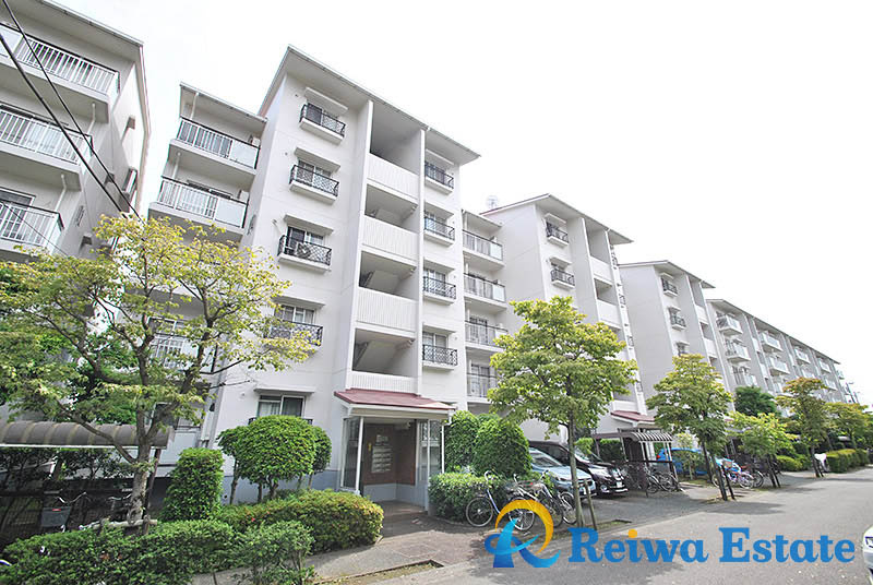 サニータウン茅ヶ崎　10号棟の外観