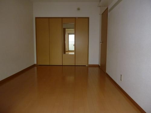 ＣＡＬＭ　ＨＡＲＡの寝室