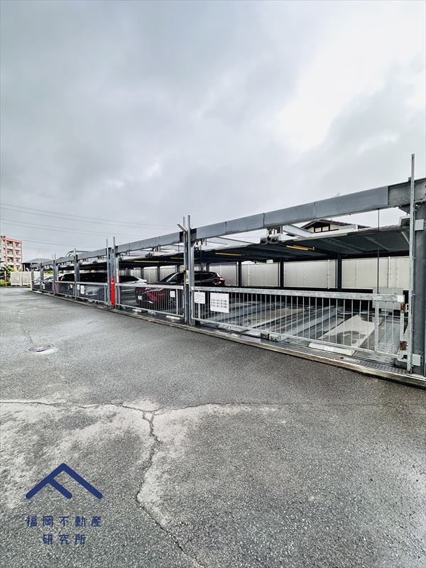 パルテノン筑紫ステーションタワーの駐車場