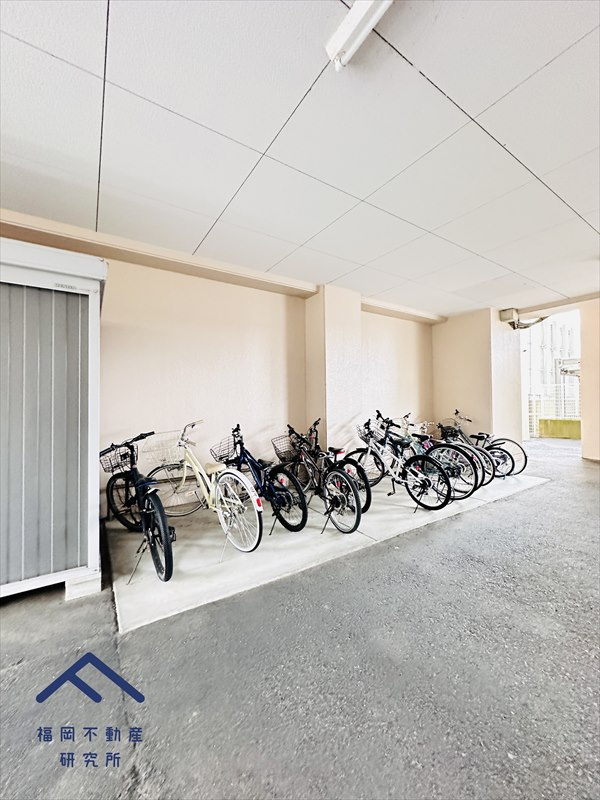 パルテノン筑紫ステーションタワーの駐車場