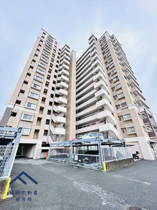 パルテノン筑紫ステーションタワーの外観