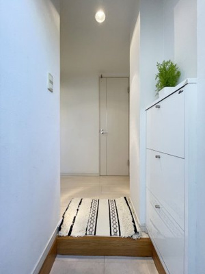 【玄関】 | D-rise箱崎 | 別号室の写真になります。現況優先。