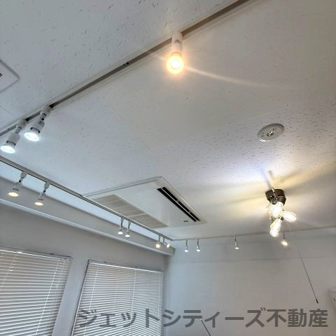  | コーシンビル