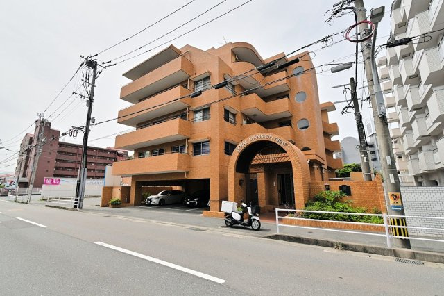 ロイヤルマンション荒江