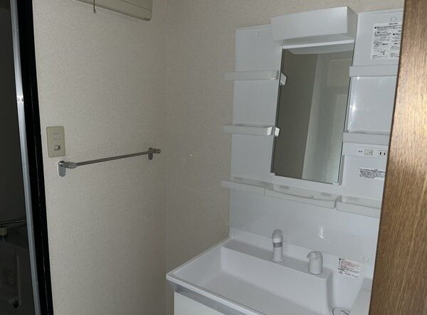 グランメール香久山の洗面所