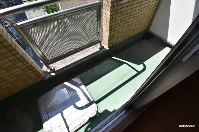 メゾンラフィネ　仲介手数料無料のバルコニー