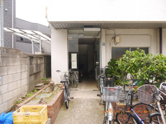 【エントランス】