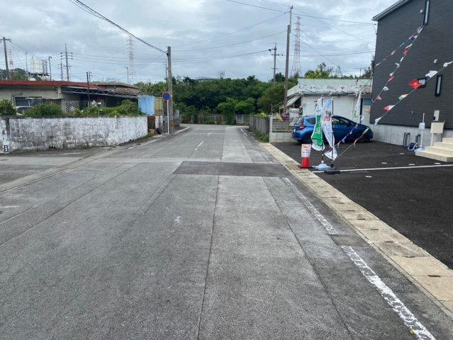 うるま市石川赤崎　第１の前面道路含む現地写真