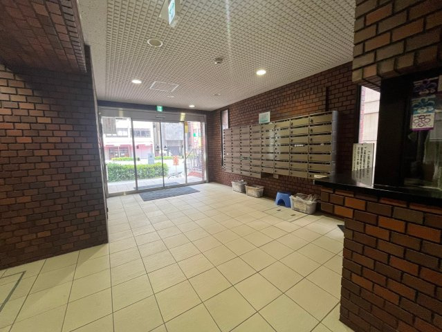 ネオコーポ真田山公園のエントランス|毎日通るエントランスはこのようになっています