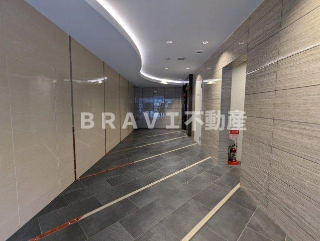 セレニテ堺筋本町プリエ　BRAVI不動産のロビー|【セレニテ堺筋本町プリエ】清潔なロビーです