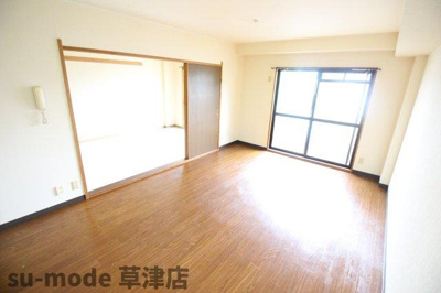 【居間・リビング】 | メゾン光風 | おしゃれな居間です