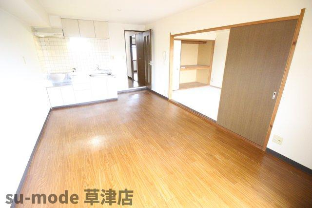 【居間・リビング】 | メゾン光風 | 居間です