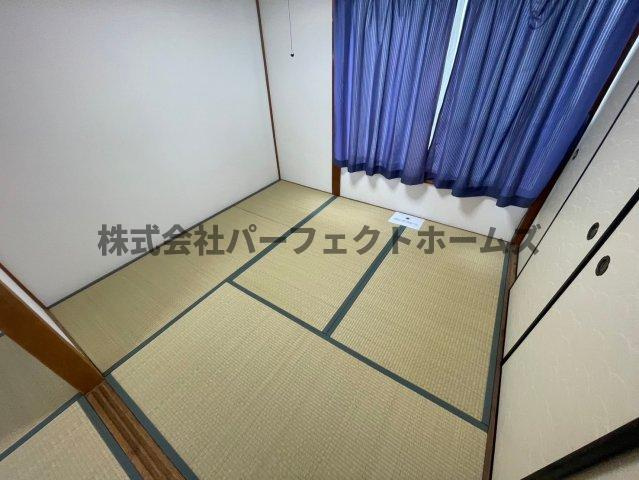 堀溝3丁目戸建　賃貸の和室|ゆったりとくつろげる和室です