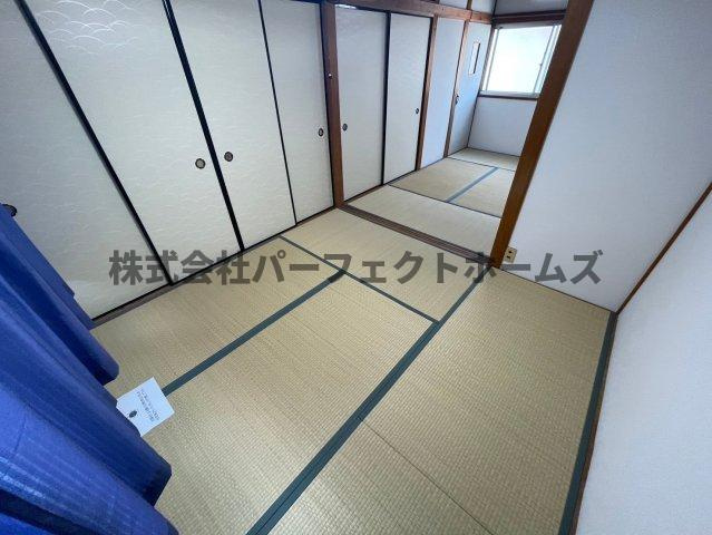 堀溝3丁目戸建　賃貸の和室|柔らかい畳が心地よい和室