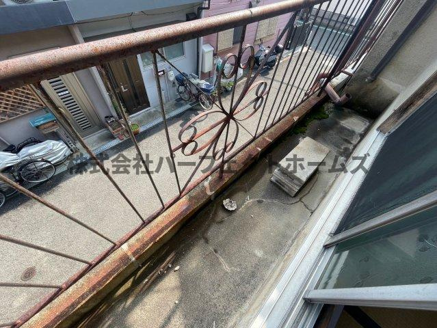 堀溝3丁目戸建　賃貸のバルコニー|開放的で明るい空間を演出してくれるバルコニーです