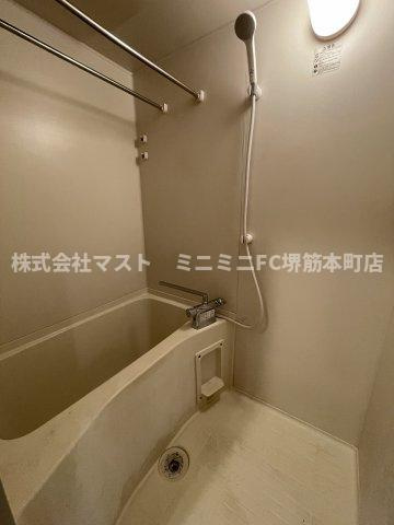 ラシーヌ玉造の浴室