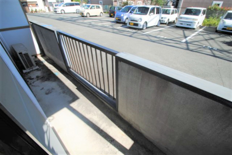 サンフィールドのバルコニー|陽当たり良好なバルコニーです