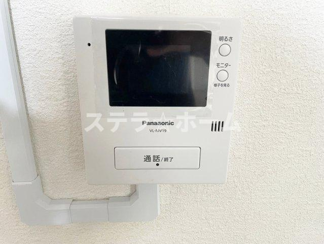茨木グランドハイツの防犯設備|モニターつきのインターフォンです