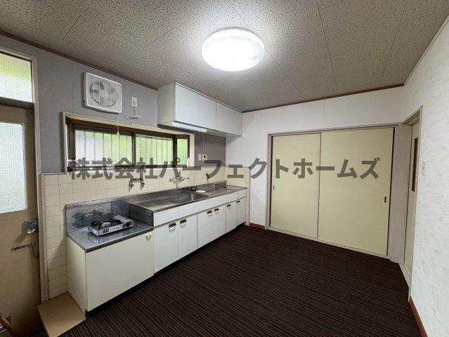 翠香園町戸建　賃貸のキッチン|使いやすいキッチンです