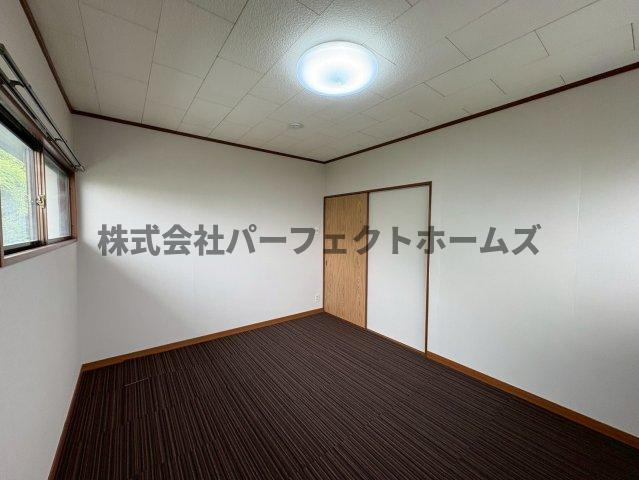 翠香園町戸建　賃貸の洋室|使い勝手のいい洋室です