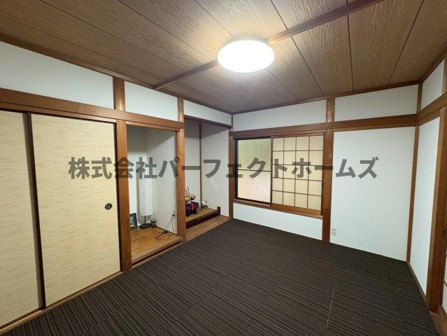 翠香園町戸建　賃貸の和室|日本らしい落ち着いた雰囲気の和室です