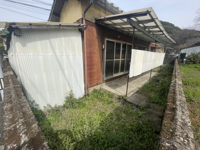 御井町青木貸家のバルコニー
