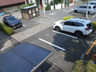 ★敷地内駐車場★（空き状況・使用料等詳細はご確認下さい）