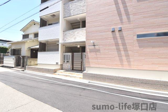 フジパレス尼崎東園田EASTのエントランス