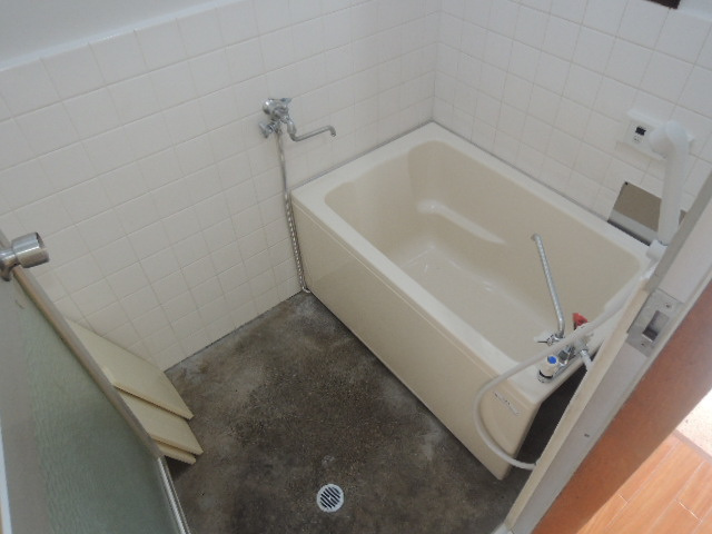 カツザワコーポBの浴室|【カツザワコーポB】