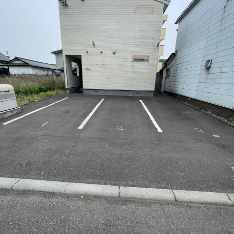 デリス・メゾンⅥの駐車場|カースペースがあります