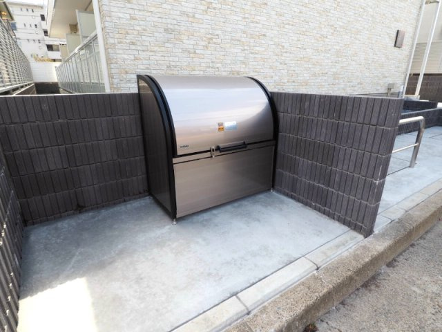 敷地内にゴミ捨て場★