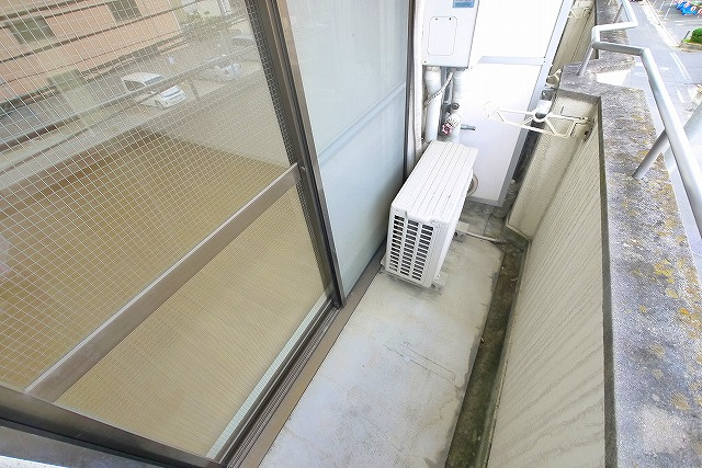 メゾンアンテルナ奈良のバルコニー|広々としたバルコニーです